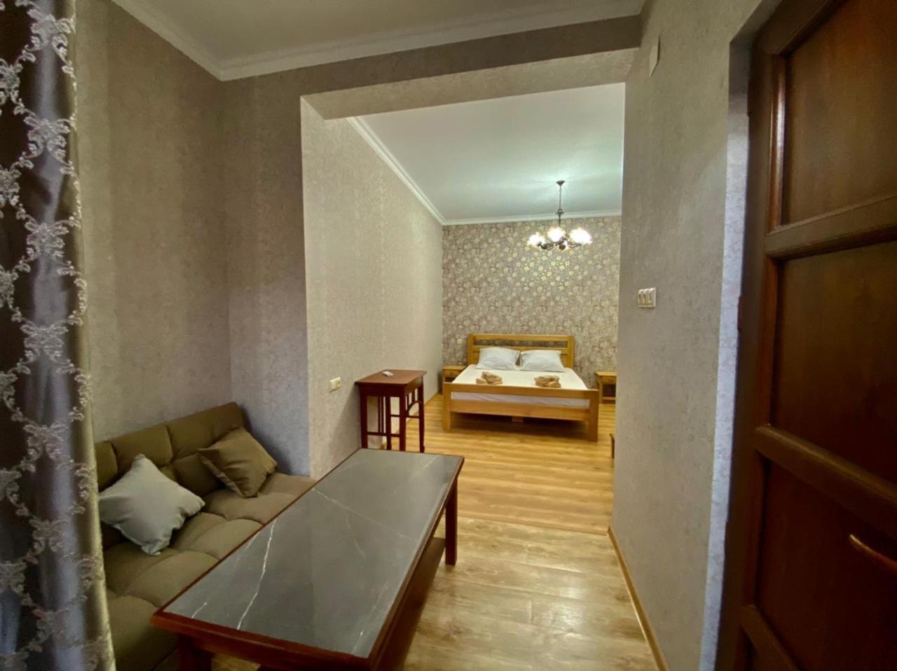 Guest House - Avlabari Тбилиси Стая снимка